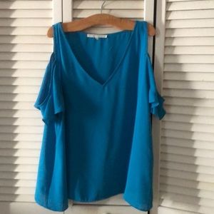 Cold shoulder top